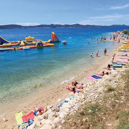 Hébergement de vacances D *