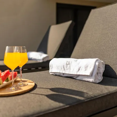 D Hébergement de vacances *
